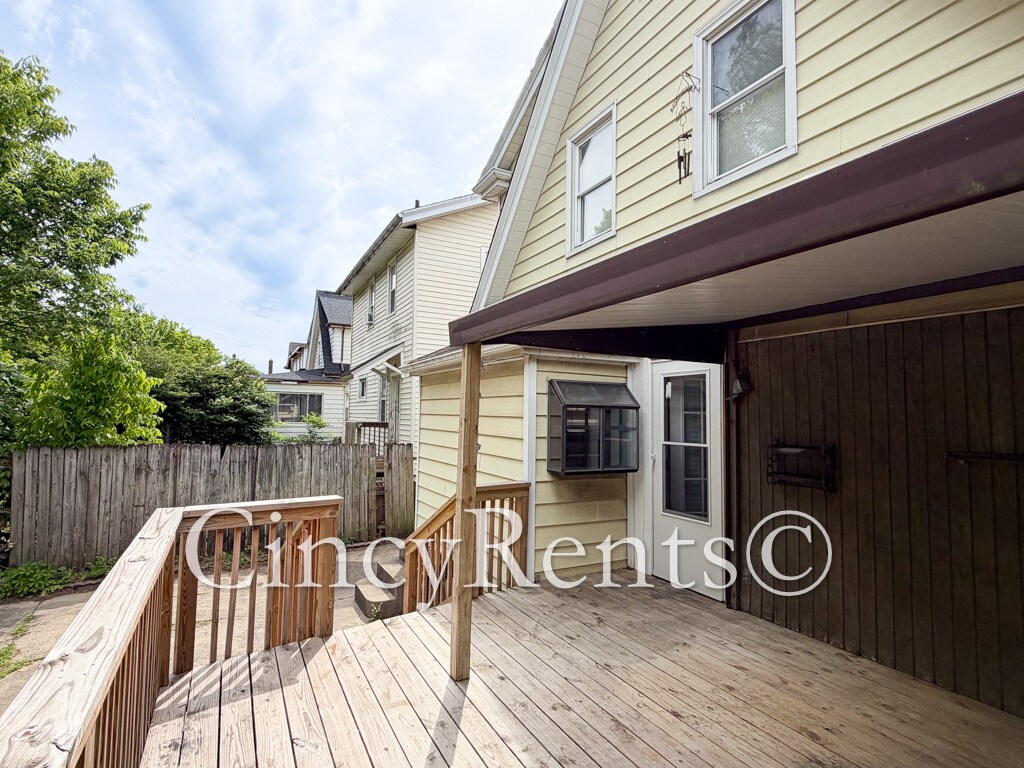 Building Photo - 22 Escalon St