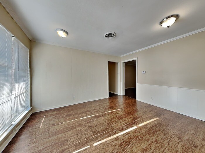 Building Photo - 614 Maydelle Ln