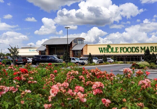 Building Photo - 7937 Woodway Dr