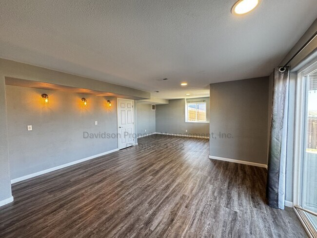 Building Photo - 5 Bedroom House in Security-Widefield with Stunning Views of Pikes Peak