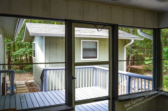 Building Photo - Central Hot Springs Village/Home/Unfurnished