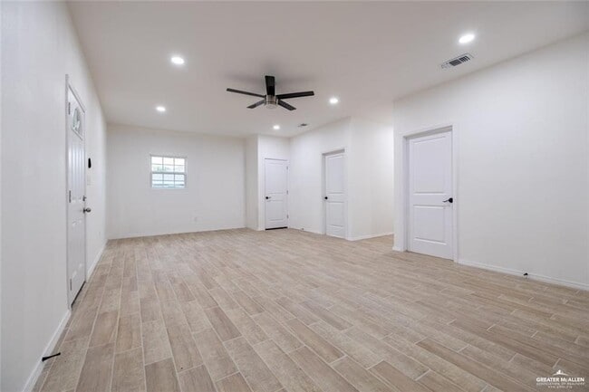 Building Photo - 7200 S San Pedro St