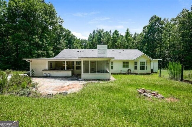Building Photo - 140 Whitehead Dr