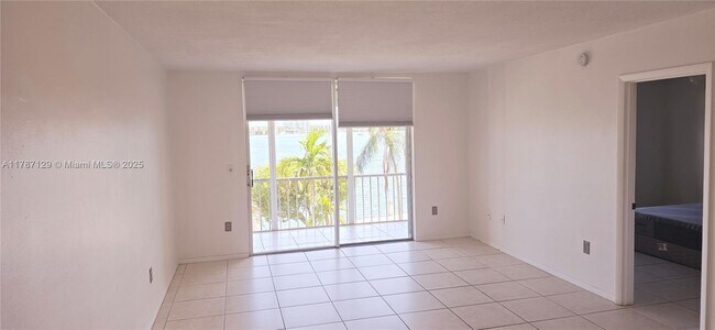 Building Photo - 3020 Marcos Dr