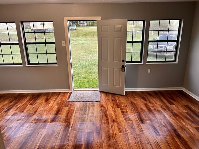 Primary Photo - 2 bedroom, 1.5 bath home for $1200 monthly