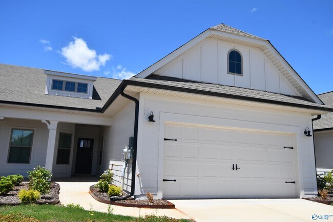 Primary Photo - 12617 Whitcomb Cir