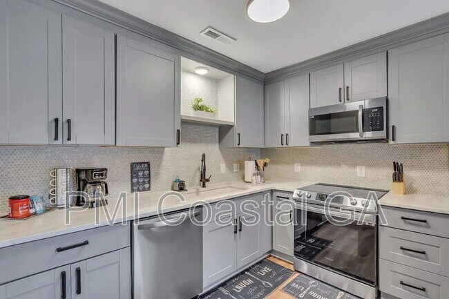 Building Photo - 302 Manden Rd