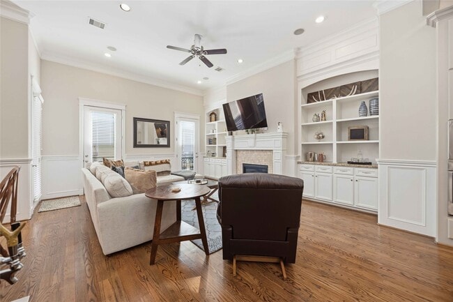 Building Photo - 621 Rutland St