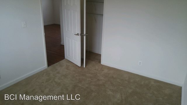 Building Photo - 2125 Cameron Dr