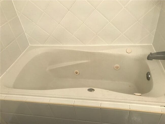 Building Photo - 265 Bay Village Dr