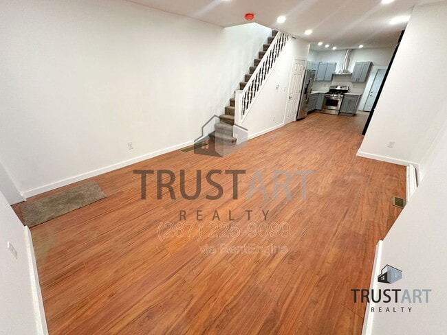 Building Photo - 5013 Parrish St