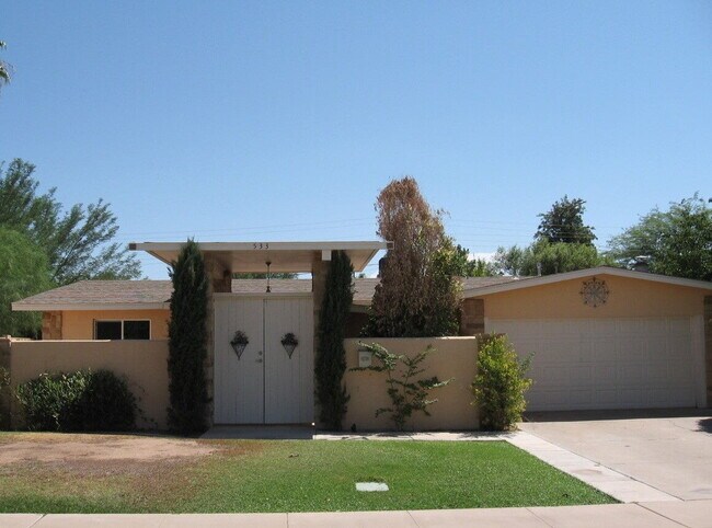 Building Photo - ASU Rooms for Rent – All Utilities Include...