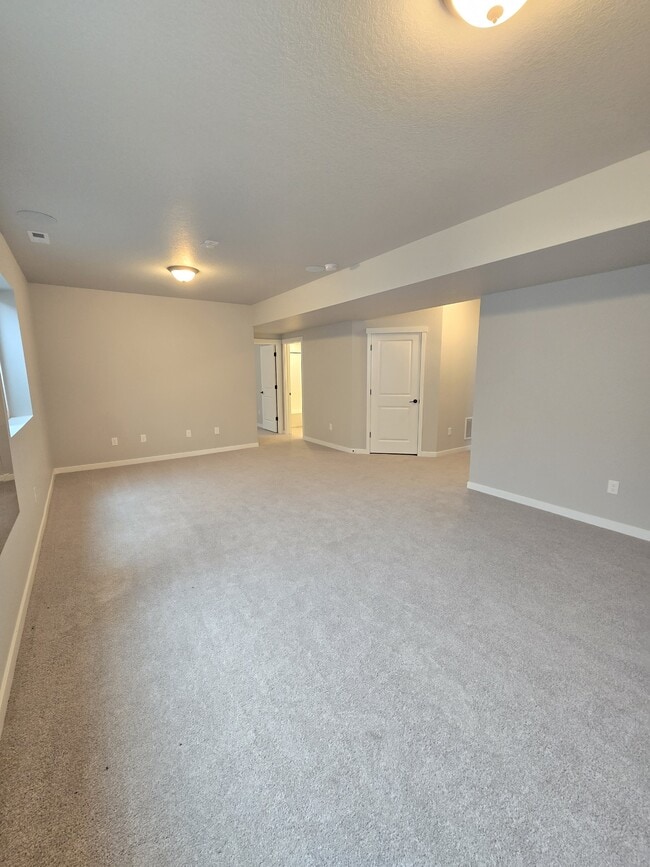 Building Photo - 5446 Mesa Top Dr