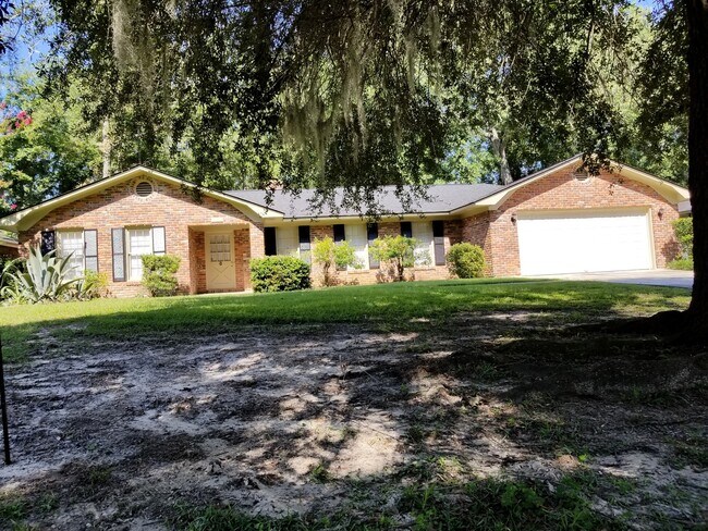 Building Photo - 3-Bedroom 2-Bathroom in Georgetown with Tons of Space!