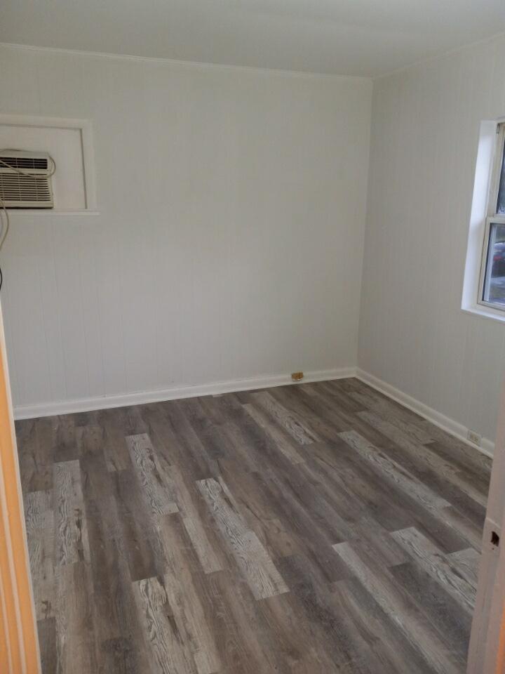 Building Photo - 318 E Fairview Rd