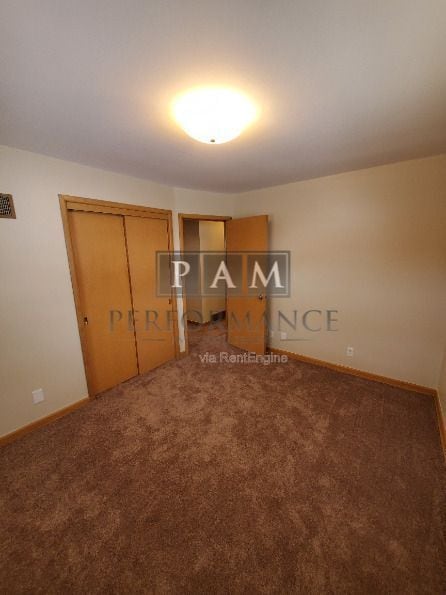 Building Photo - 911 N Hine Ave
