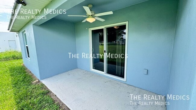 Building Photo - 8219 Cozumel Ln