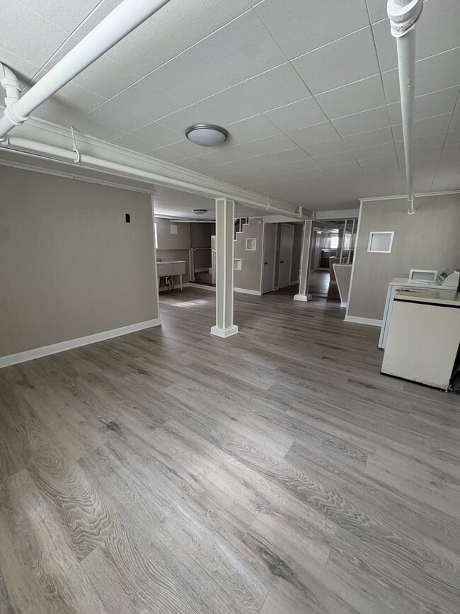 Building Photo - 7607 S Wolcott Ave
