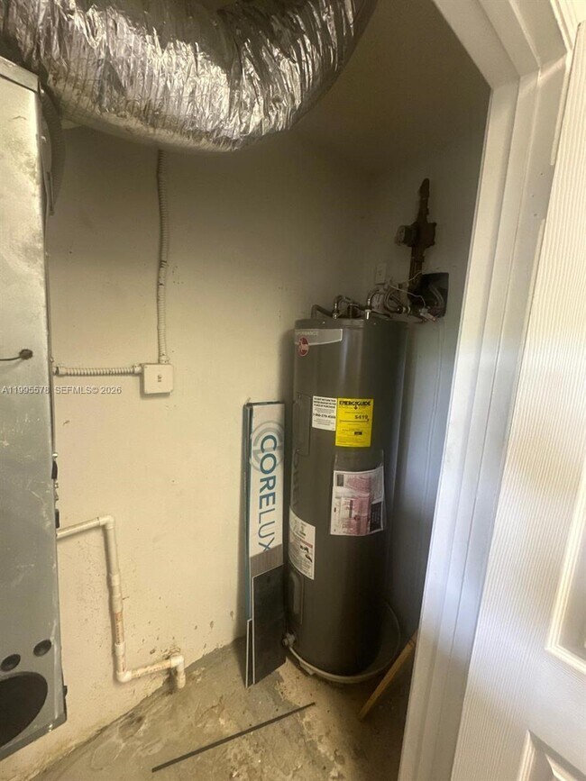 Building Photo - 2303 N Congress Ave