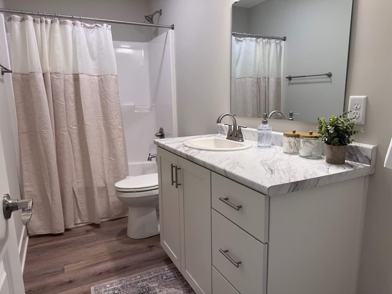 Building Photo - 1249 Kinsmoor Ave