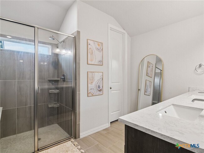 Building Photo - 890 Casetta Trl