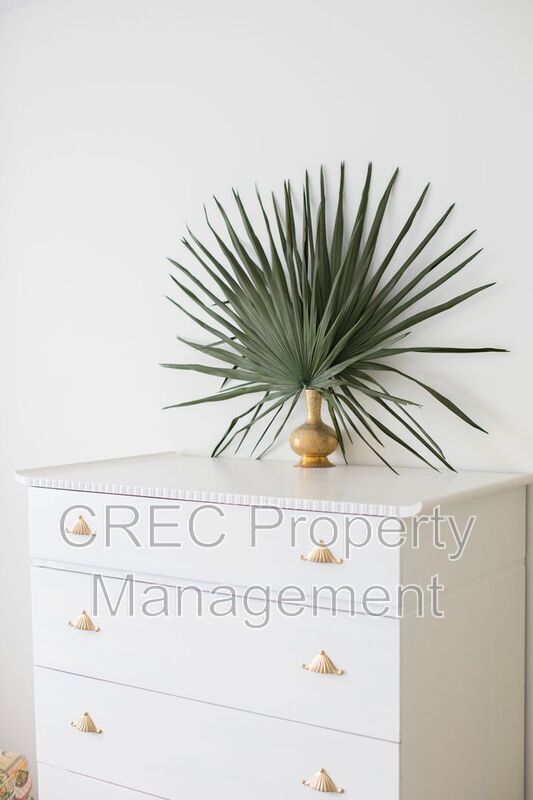 Building Photo - 637 Baytree Ct