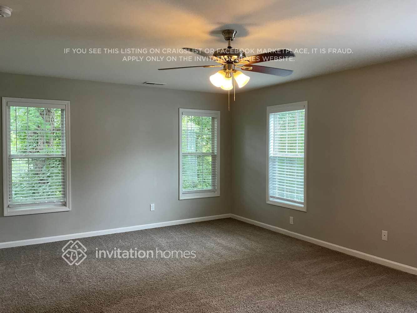 Building Photo - 1900 Red Quartz Dr