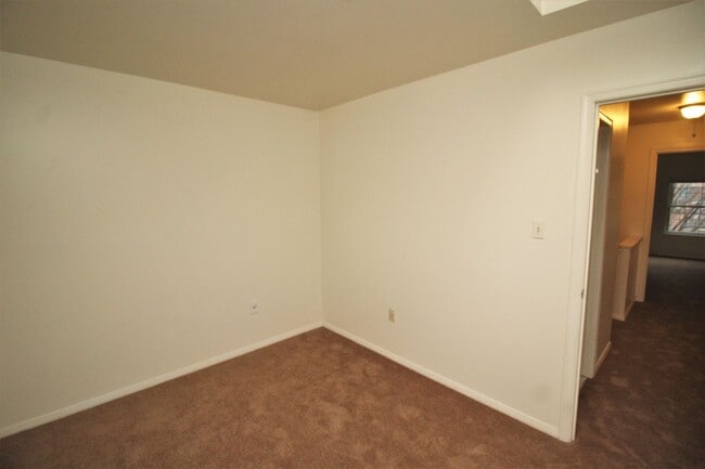 Building Photo - Beautiful 2bd/2ba Historic Butcher's Hill w/ CAC and W/D! --Available 7/15!