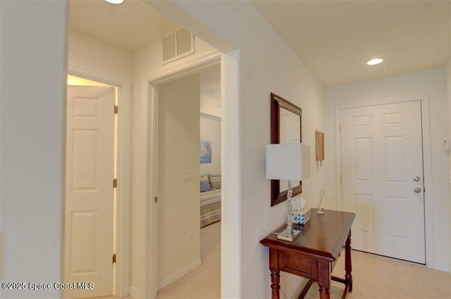 Building Photo - 6858 Toland Dr