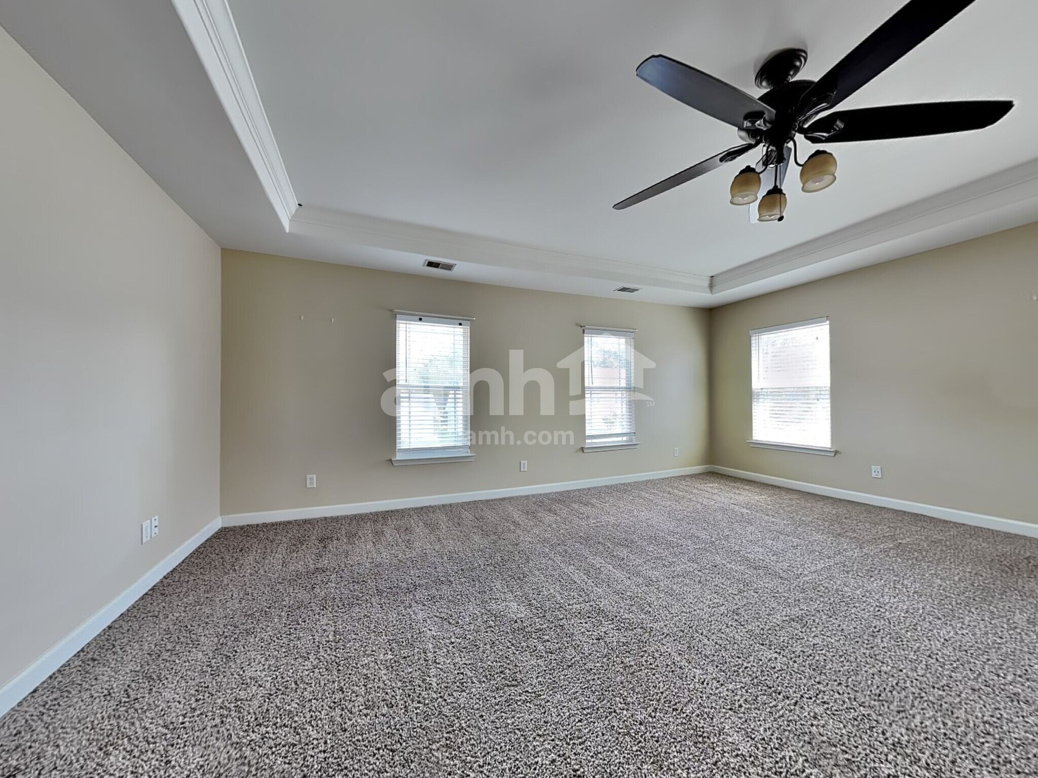 Building Photo - 132 Pine View Xing