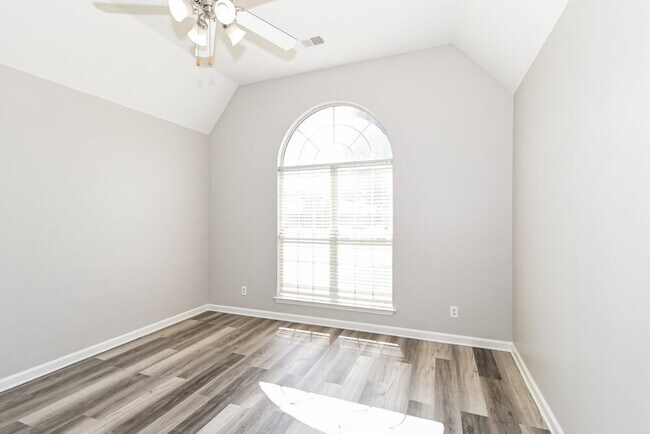 Building Photo - 10594 Wyckford Dr