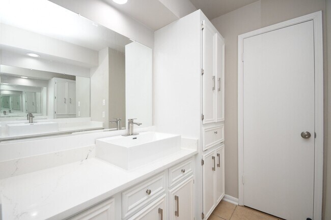 Building Photo - 1526 Barraud Ct