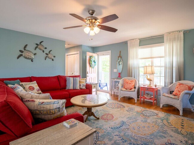 Building Photo - The Gypsy Rose @ 4502 E Oak Island Dr