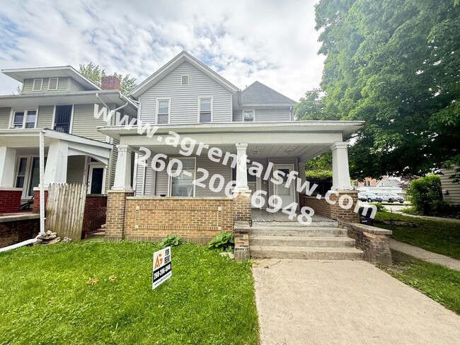 Primary Photo - 1001 Lincoln Ave