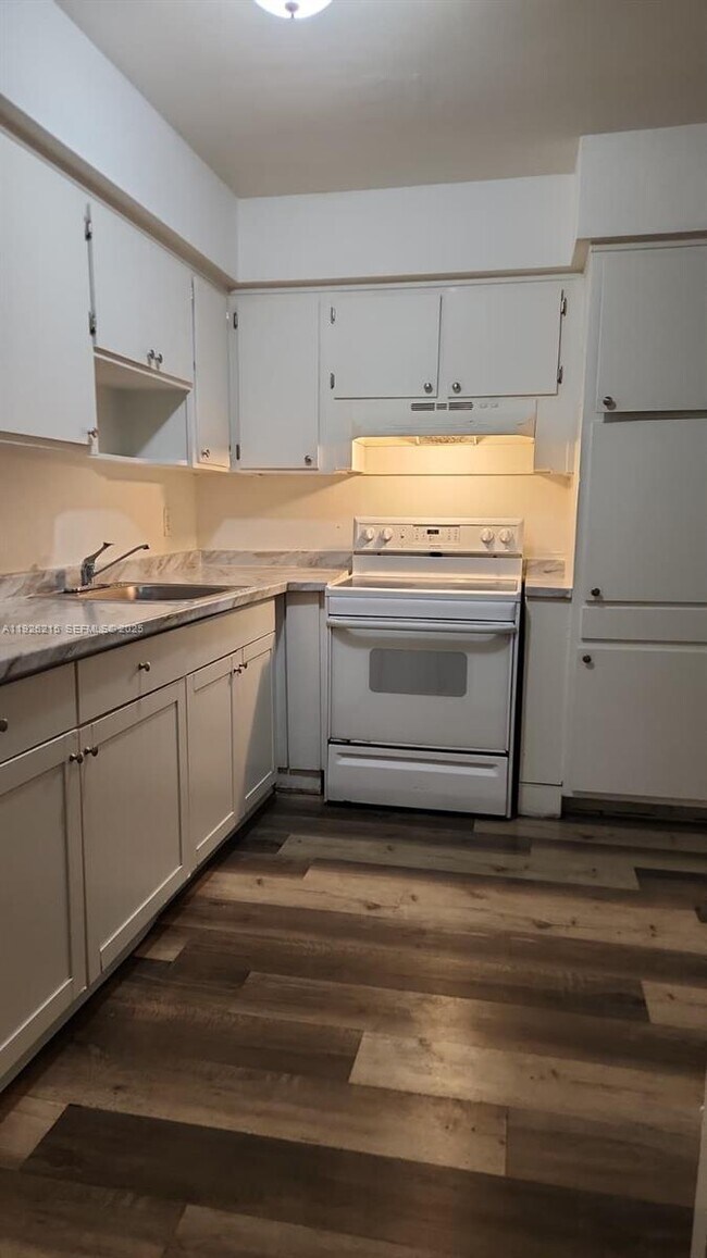 Building Photo - 6241 Dawson St