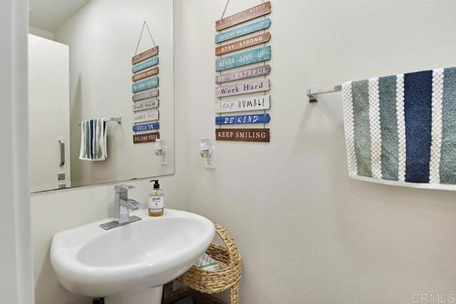 Building Photo - 2182 Cosmo Way