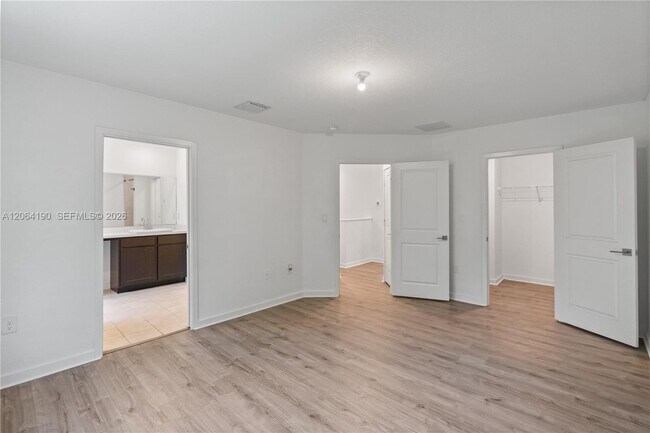 Building Photo - 1385 NW 208th Terrace
