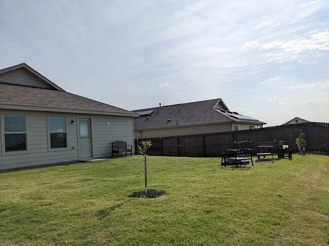 Building Photo - 345 Navidad Trail