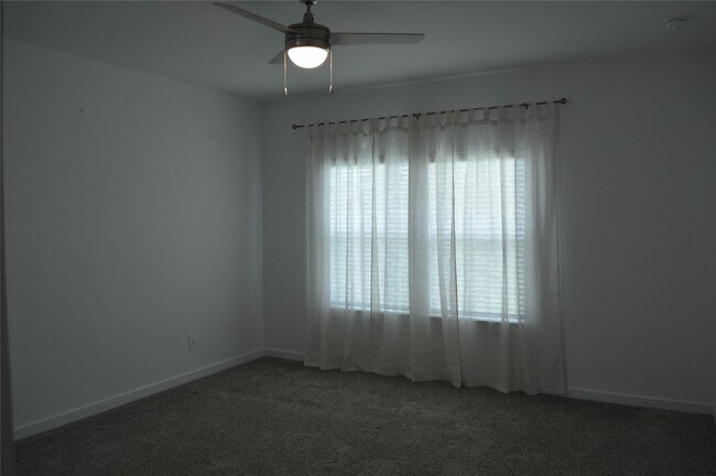 Building Photo - 10313 Cascade Range Ln