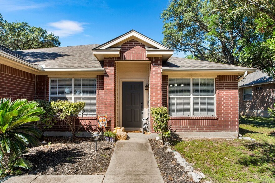 Primary Photo - 13839 Bent Ridge Dr