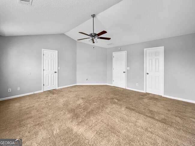 Building Photo - 10 Fieldview Ln