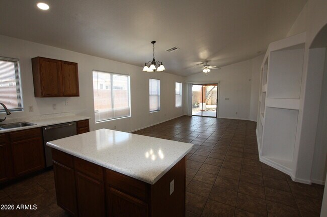 Building Photo - 25735 W Elwood St