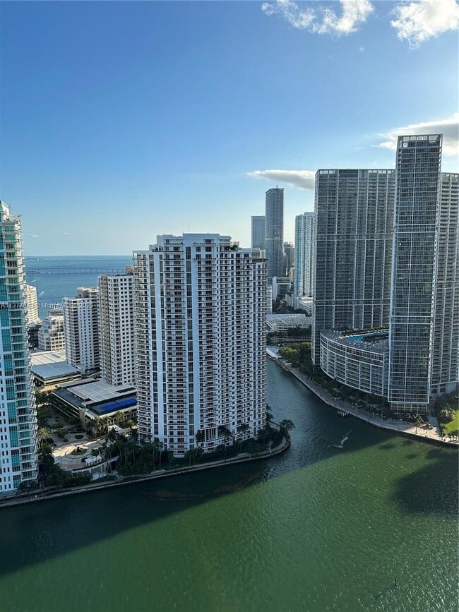 325 S Biscayne Blvd 325 S Biscayne Blvd Miami FL 33131 Apartment Finder