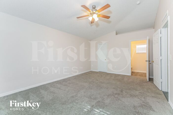 Building Photo - 711 Hamster Way