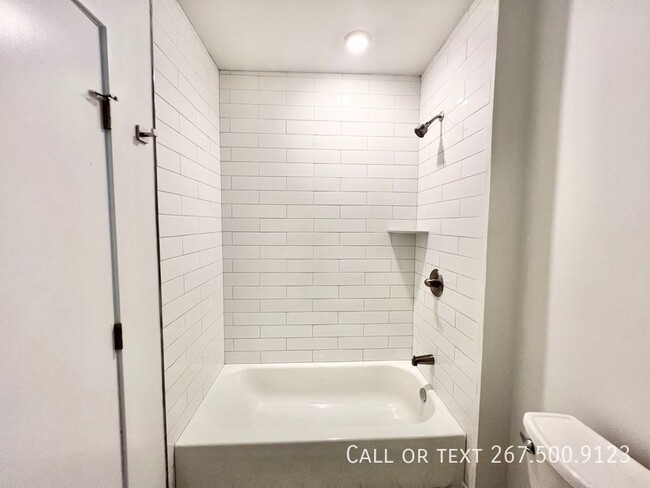 Building Photo - Beautiful Newly renovated 1BR unit in  Gre...