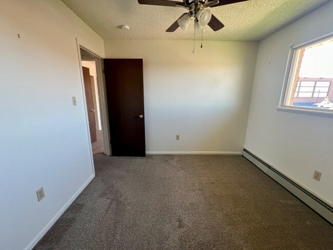 Building Photo - Two Bedroom with Garage Ready Now