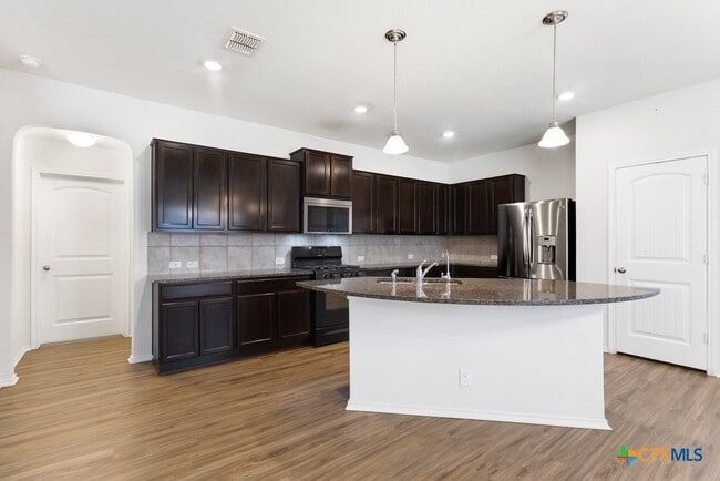 Building Photo - 8221 Lazy Brook