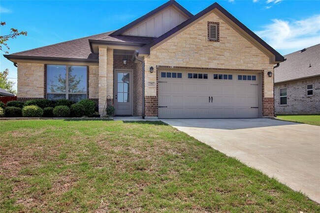 Primary Photo - 7307 Diamond Dove Dr