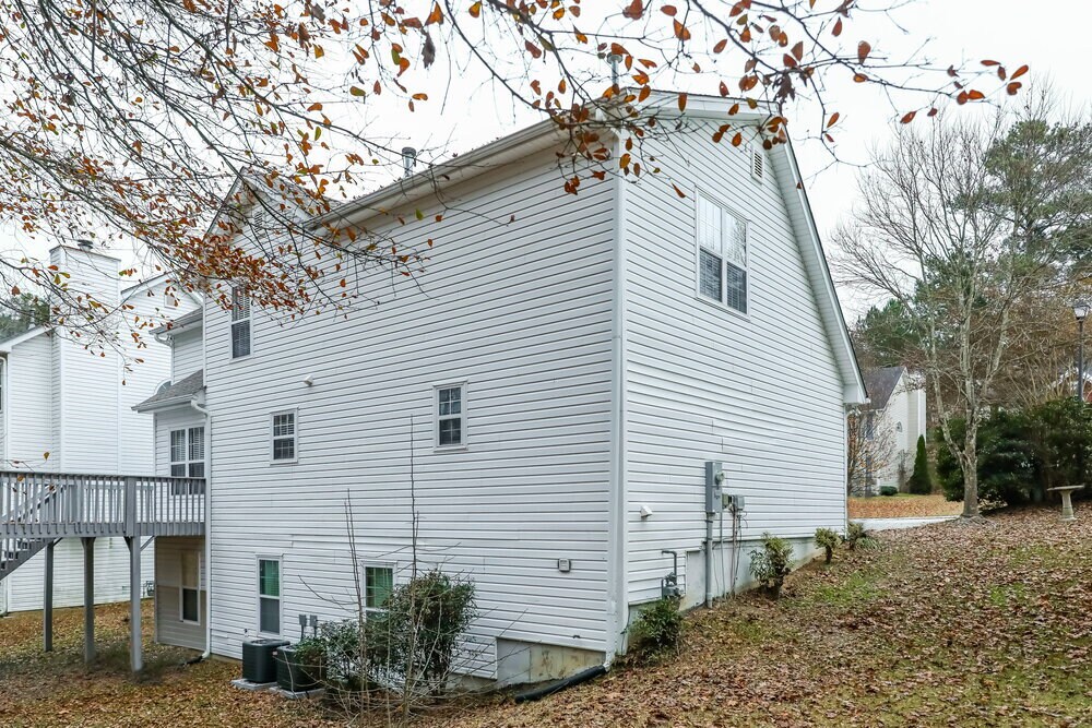 Building Photo - 655 Simon Ive Dr