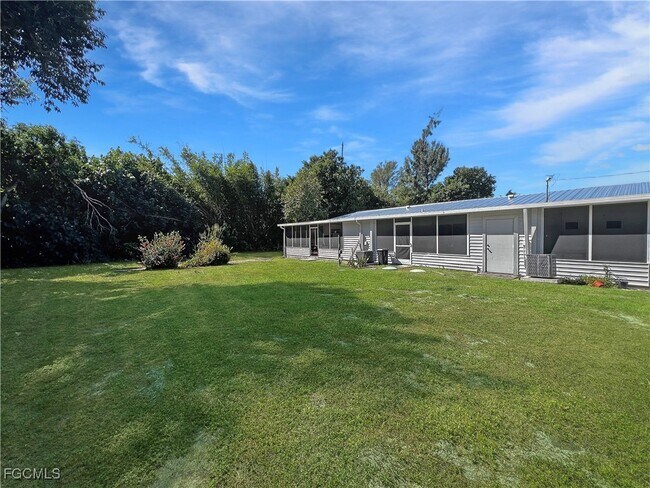 Building Photo - 15206 Stringfellow Rd